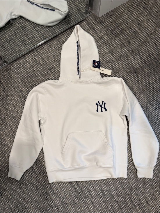 Madhappy Tops - Madhappy Yankees hoodie NWT XS